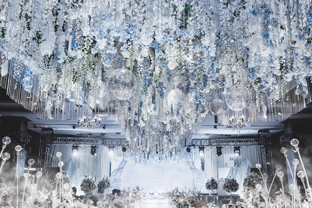 龙潭宾馆《冰雪极光》